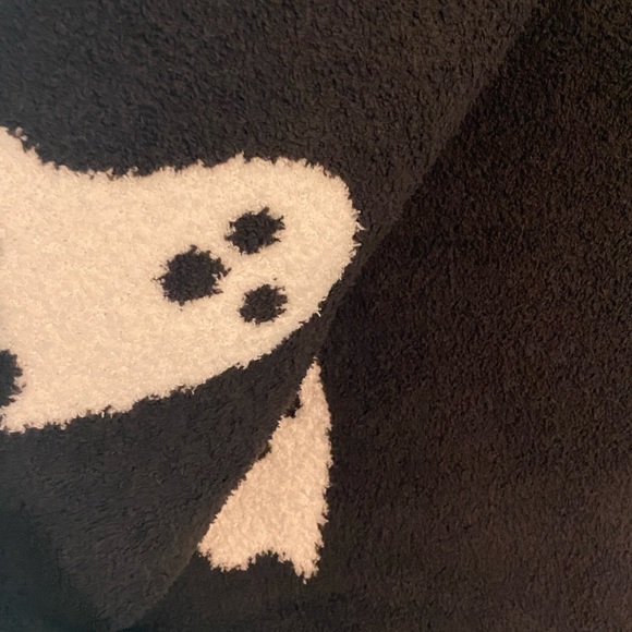 TIKTOK GHOST BLANKET - Picture 3 of 4